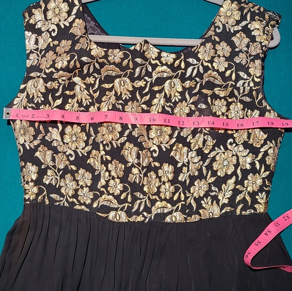 Stunning vintage 1960/70s brocade and chiffon cocktail dress - Picture 4 of 9